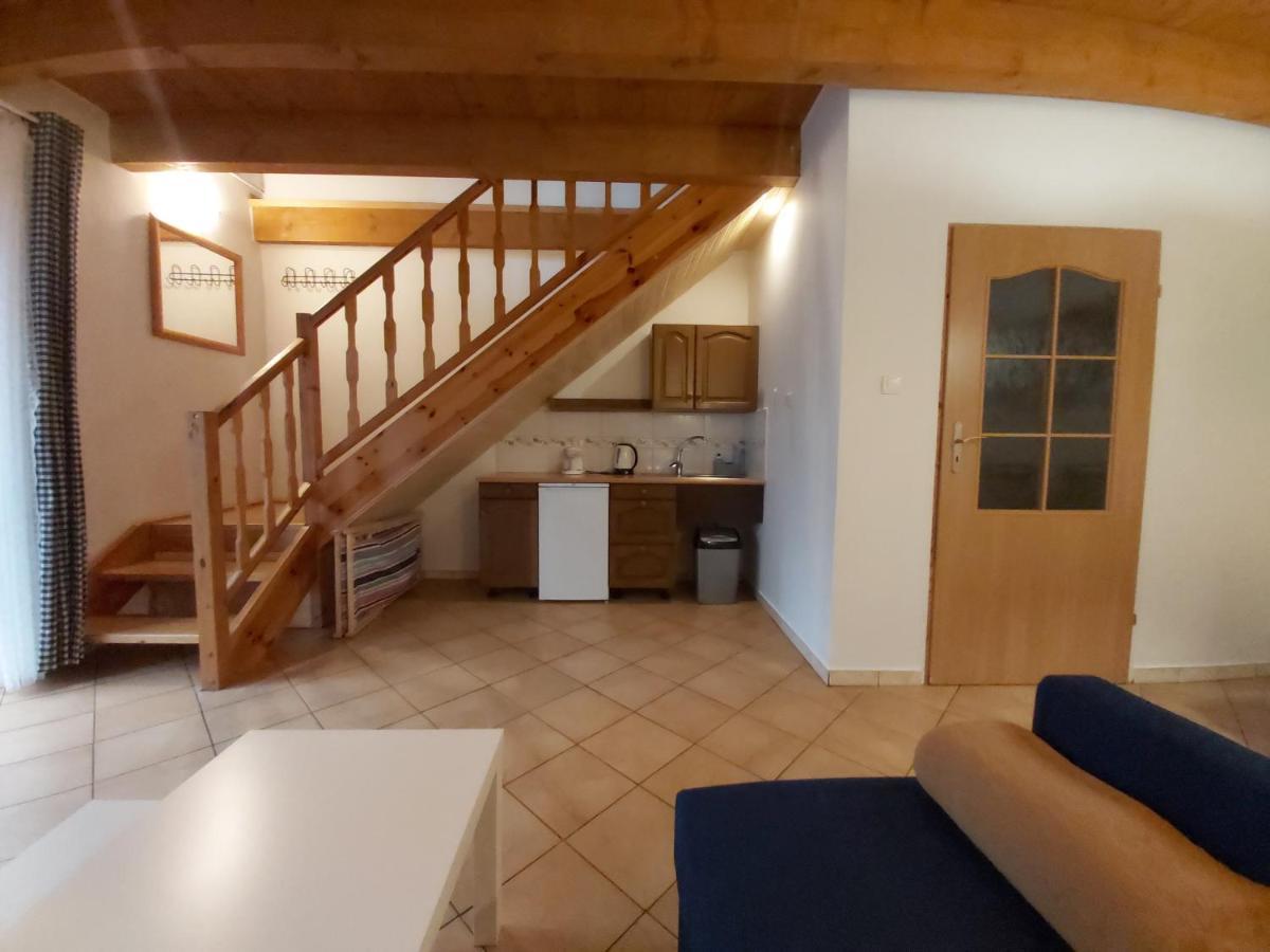 Apartamento Pokoje Podzamcze Stare Drawsko Exterior foto